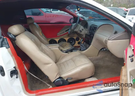 2000 Ford Mustang Gt z USA, uszkodzony, nr VIN 1FAFP45X1YF216781